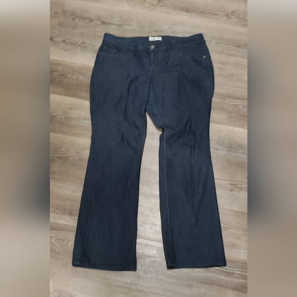 Lei dark wash flare leg jeans juniors size 17 - Picture 1 of 4